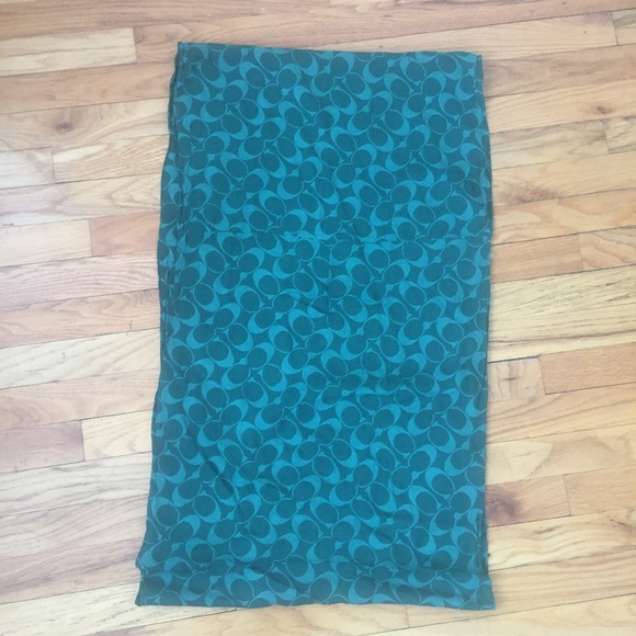Sold - Green Coach Infinity Signature Logo Scarf - Picture 2 of 4